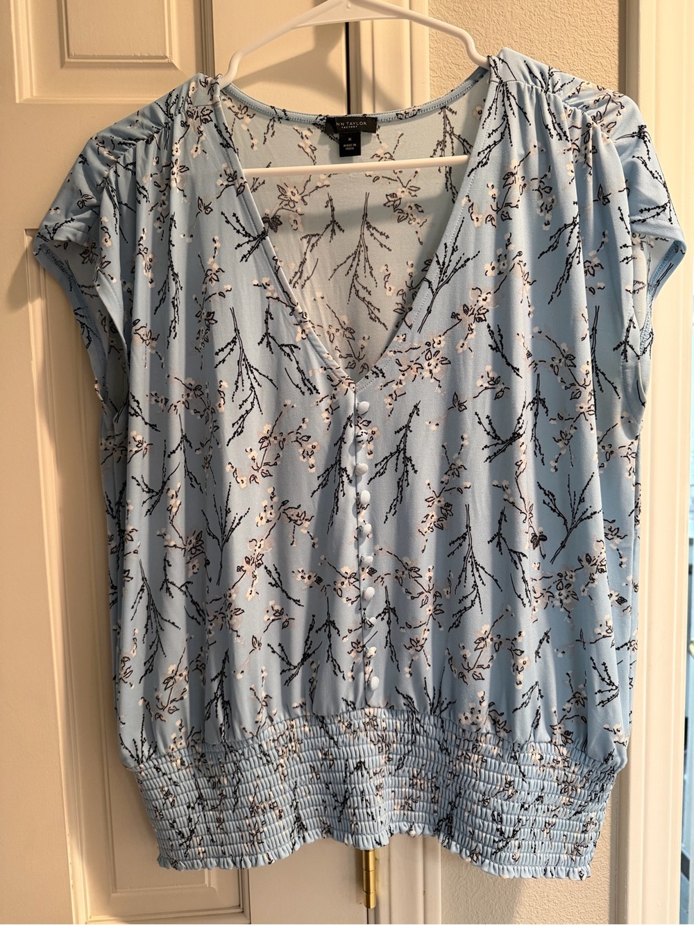 Ann Taylor Factory Light Blue Floral V-Neck Button Front Blouse